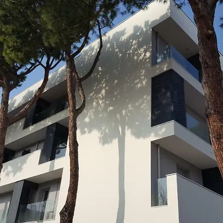 Filmare Ξενοδοχείο με διαμερίσματα 3*